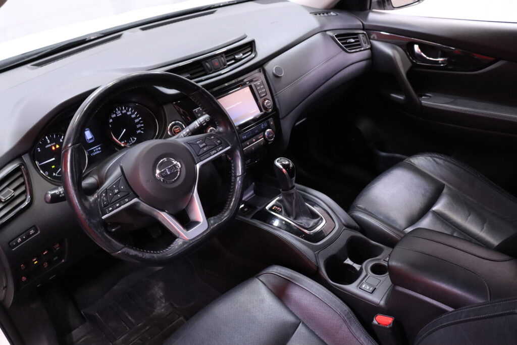 Nissan - X-Trail - dCi 130 Acenta 2WD Xtronic / FACELIFT / Nahat / 360° / Koukku / KeylessGO / VARUSTELTU !! Nissan - X-Trail - dCi 130 Acenta 2WD Xtronic / FACELIFT / Nahat / 360° / Koukku / KeylessGO / VARUSTELTU !! - Maastoauto