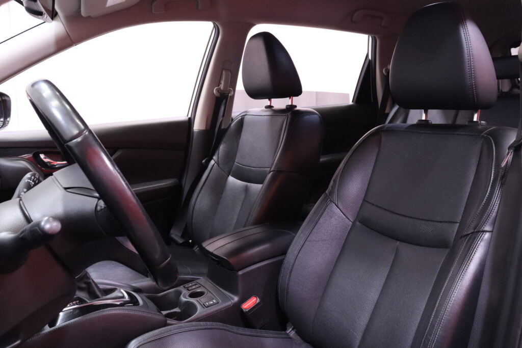 Nissan - X-Trail - dCi 130 Acenta 2WD Xtronic / FACELIFT / Nahat / 360° / Koukku / KeylessGO / VARUSTELTU !! Nissan - X-Trail - dCi 130 Acenta 2WD Xtronic / FACELIFT / Nahat / 360° / Koukku / KeylessGO / VARUSTELTU !! - Maastoauto