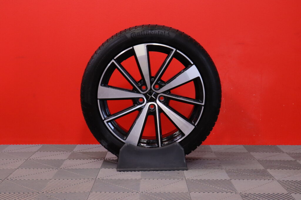 tuotekuva-Polestar-2-MRA-659-2026-03-12-170005-32 tuotekuva-Polestar-2-MRA-659-2026-03-12-170005-32