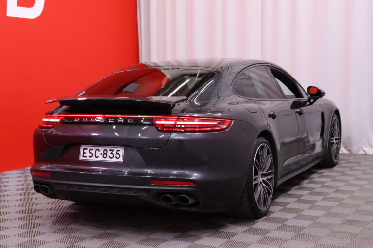 Porsche - Panamera - 4 E-Hybrid // Sport Chrono / PASM / Bose Premium / Panoraama / 360° kamera / Muistinahat // - Sedan