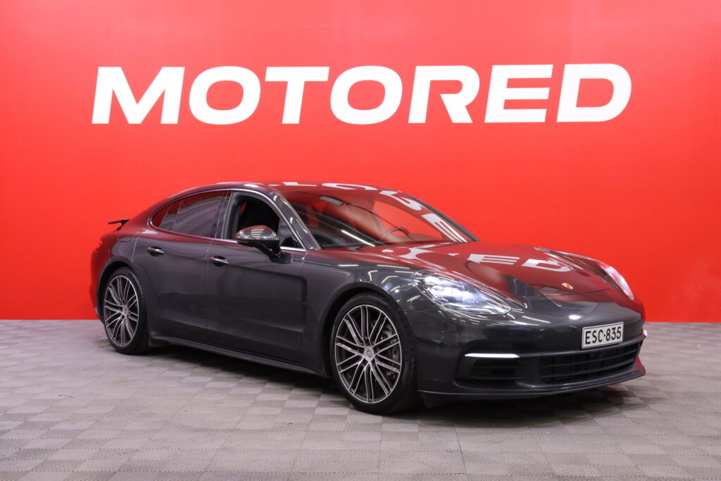 Porsche - Panamera - 4 E-Hybrid // Sport Chrono / PASM / Bose Premium / Panoraama / 360° kamera / Muistinahat // - Sedan