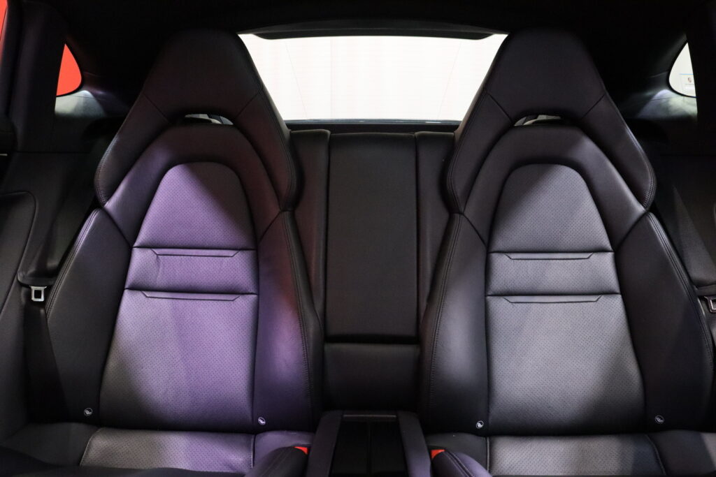 tuotekuva-Porsche-Panamera-ESC-835-2026-03-19-154505-15 tuotekuva-Porsche-Panamera-ESC-835-2026-03-19-154505-15