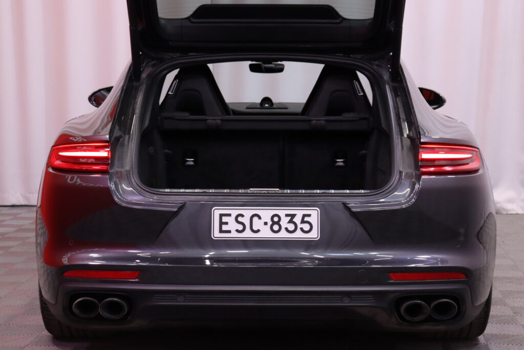 tuotekuva-Porsche-Panamera-ESC-835-2026-03-19-154505-20 tuotekuva-Porsche-Panamera-ESC-835-2026-03-19-154505-20