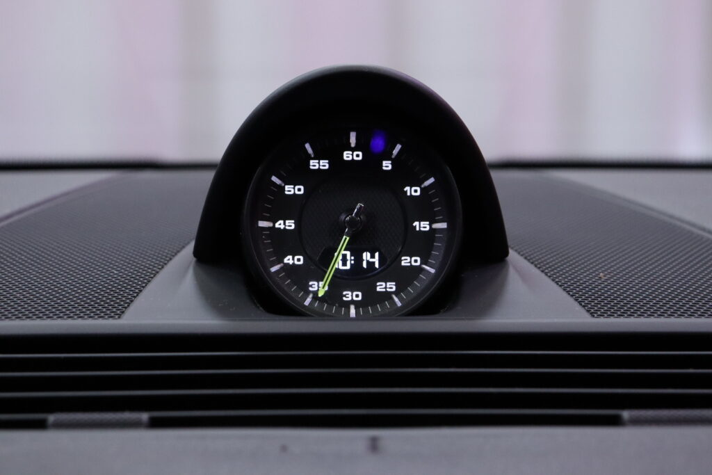 tuotekuva-Porsche-Panamera-ESC-835-2026-03-19-154505-28 tuotekuva-Porsche-Panamera-ESC-835-2026-03-19-154505-28