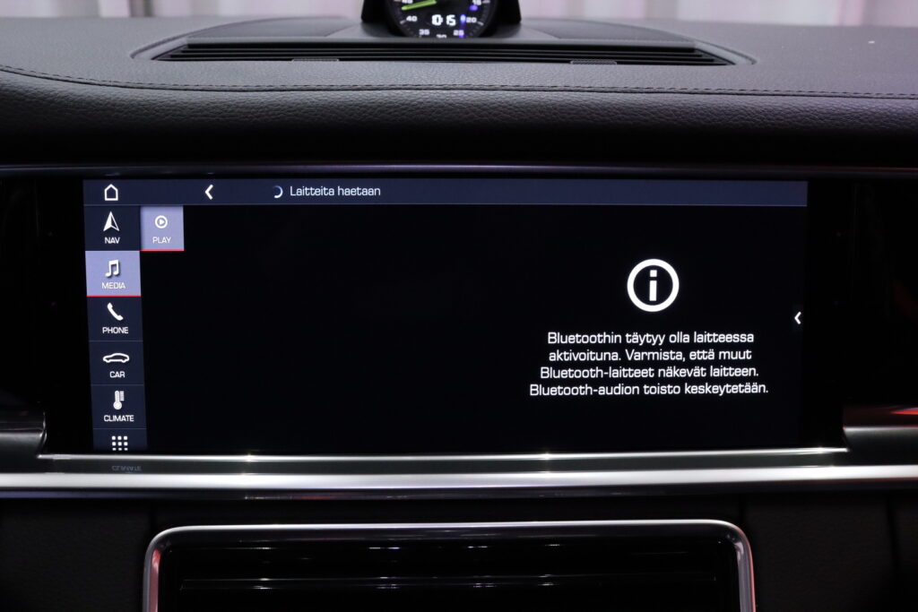 tuotekuva-Porsche-Panamera-ESC-835-2026-03-19-154505-31 tuotekuva-Porsche-Panamera-ESC-835-2026-03-19-154505-31