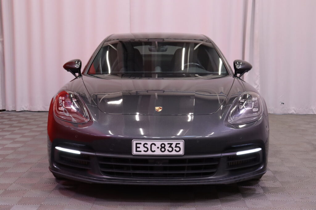 Porsche - Panamera - 4 E-Hybrid // Sport Chrono / PASM / Bose Premium / Panoraama / 360° kamera / Muistinahat // Porsche - Panamera - 4 E-Hybrid // Sport Chrono / PASM / Bose Premium / Panoraama / 360° kamera / Muistinahat // - Sedan