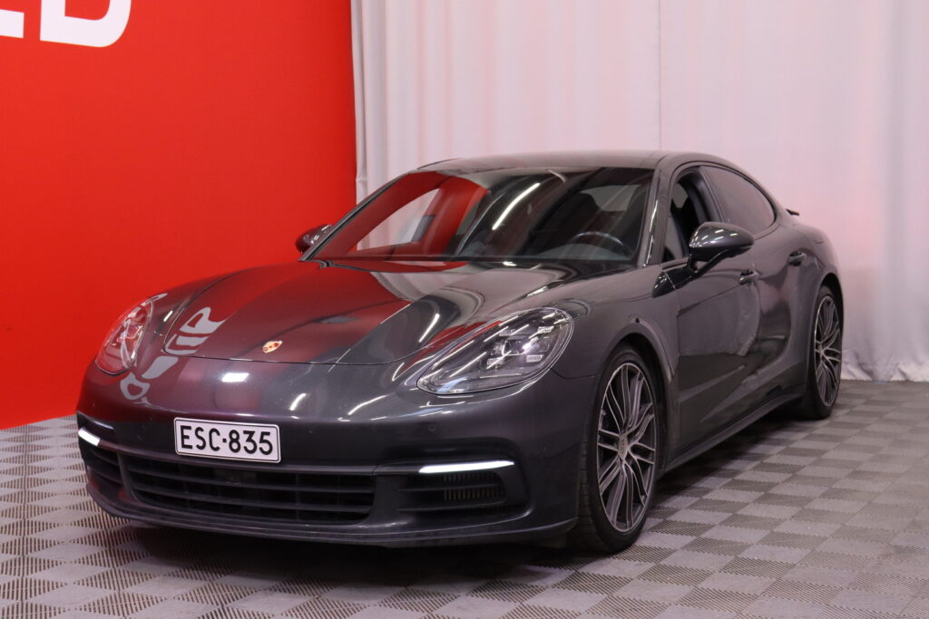 Porsche - Panamera - 4 E-Hybrid // Sport Chrono / PASM / Bose Premium / Panoraama / 360° kamera / Muistinahat // Porsche - Panamera - 4 E-Hybrid // Sport Chrono / PASM / Bose Premium / Panoraama / 360° kamera / Muistinahat // - Sedan