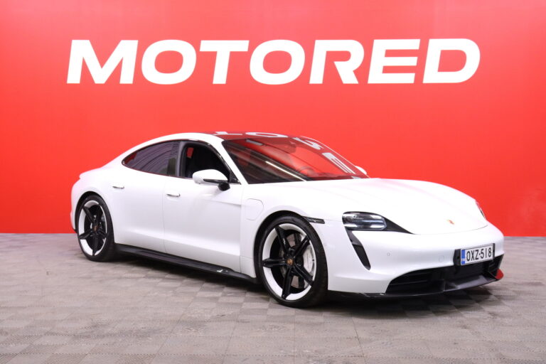 Porsche - Taycan - Turbo 680hv / Mission E-Vanteet / Burmester / Hierovat etuistuimet // - Sedan