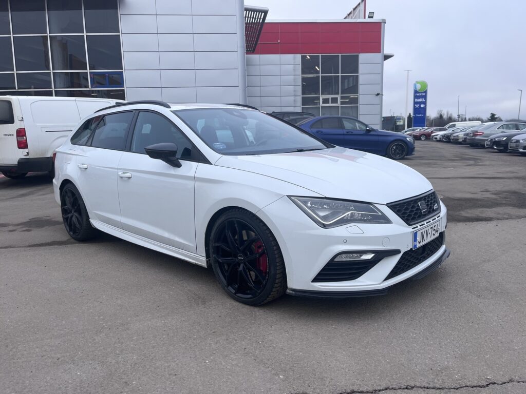 Seat - Leon ST - 2,0 TSI 300 4DRIVE Cupra DSG // ACC / Panorama / Beats / Kamera / LED // - Farmari