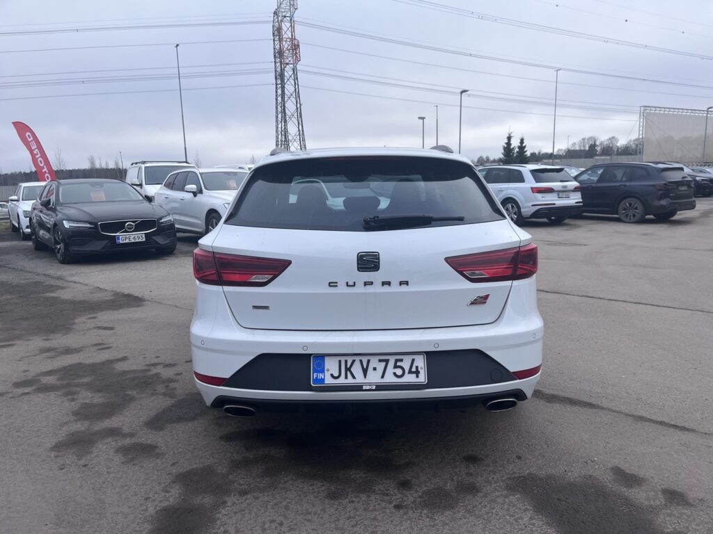 Seat - Leon ST - 2,0 TSI 300 4DRIVE Cupra DSG // ACC / Panorama / Beats / Kamera / LED // Seat - Leon ST - 2,0 TSI 300 4DRIVE Cupra DSG // ACC / Panorama / Beats / Kamera / LED // - Farmari