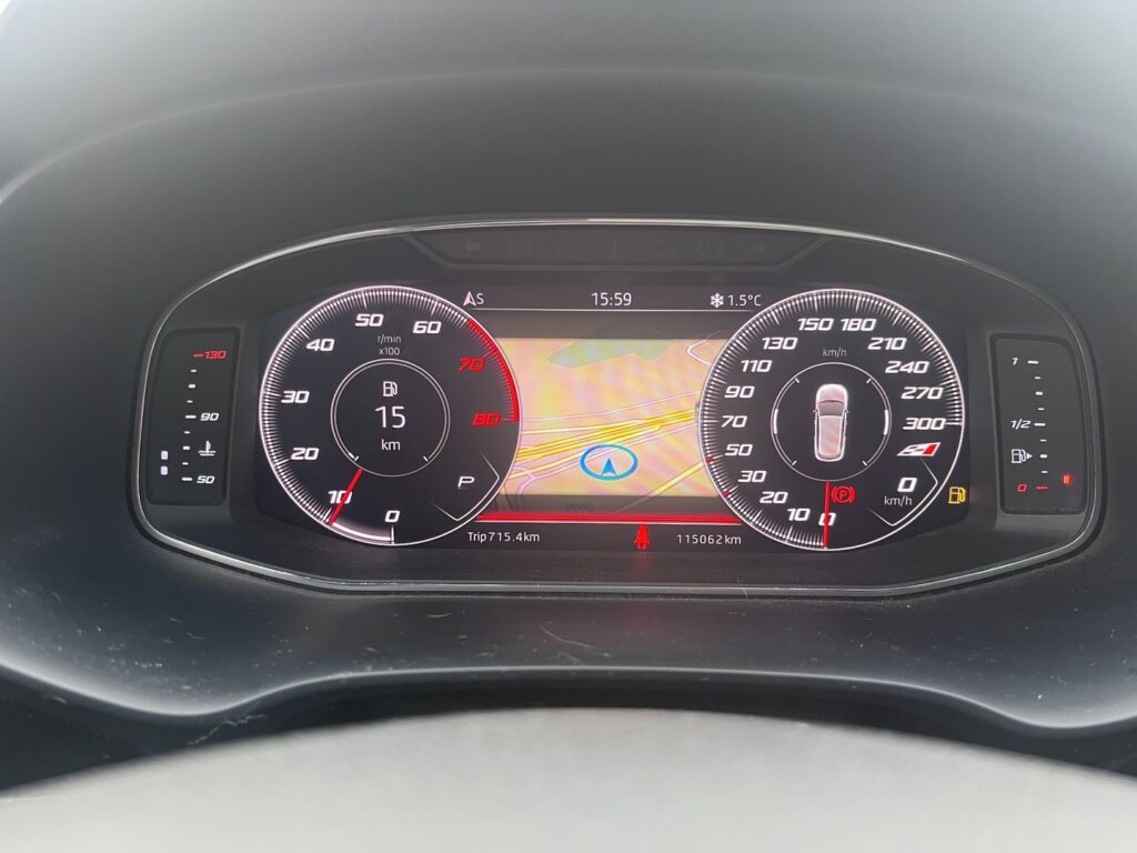 Seat - Leon ST - 2,0 TSI 300 4DRIVE Cupra DSG // ACC / Panorama / Beats / Kamera / LED // Seat - Leon ST - 2,0 TSI 300 4DRIVE Cupra DSG // ACC / Panorama / Beats / Kamera / LED // - Farmari