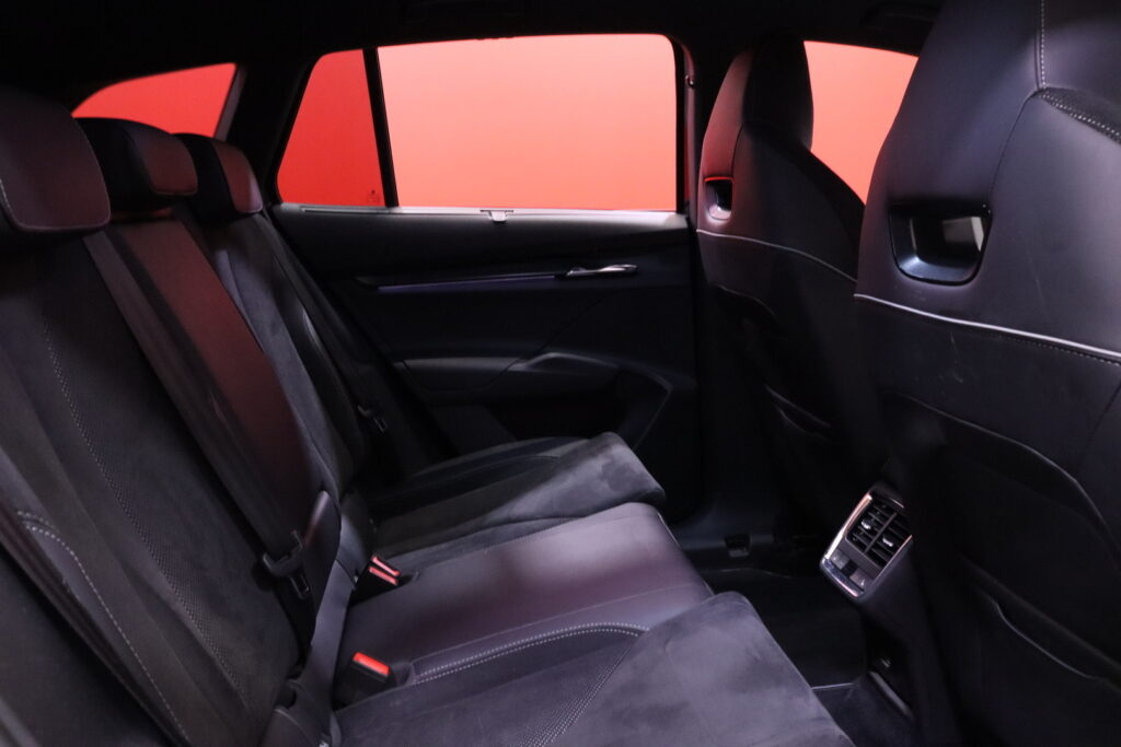 tuotekuva-Skoda-Enyaq-RVA-486-2026-03-19-133003-16 tuotekuva-Skoda-Enyaq-RVA-486-2026-03-19-133003-16