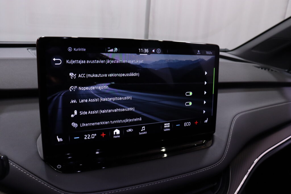 tuotekuva-Skoda-Enyaq-RVA-486-2026-03-19-133003-25 tuotekuva-Skoda-Enyaq-RVA-486-2026-03-19-133003-25