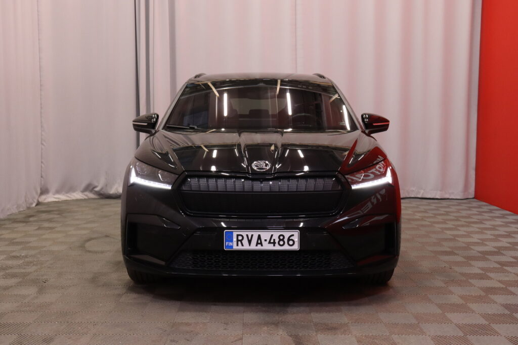 Skoda - Enyaq - 60 SportLine iV / 1.om Suomi-auto / ACC / 360-kamera / Crystal Lighting / Koukku / Sähköpenkki muistilla / Virtual Pedal / Skoda - Enyaq - 60 SportLine iV / 1.om Suomi-auto / ACC / 360-kamera / Crystal Lighting / Koukku / Sähköpenkki muistilla / Virtual Pedal / - Maastoauto