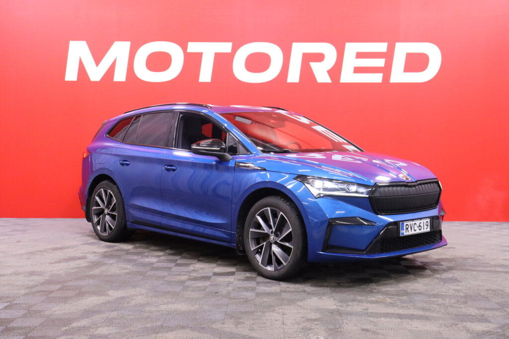 Skoda - Enyaq - 80x 4x4 SportLine iV // Matrix / ACC / DCC / Koukku / Panorama / Canton / 360° / Muistipenkit  / Lämpöpumppu - Maastoauto