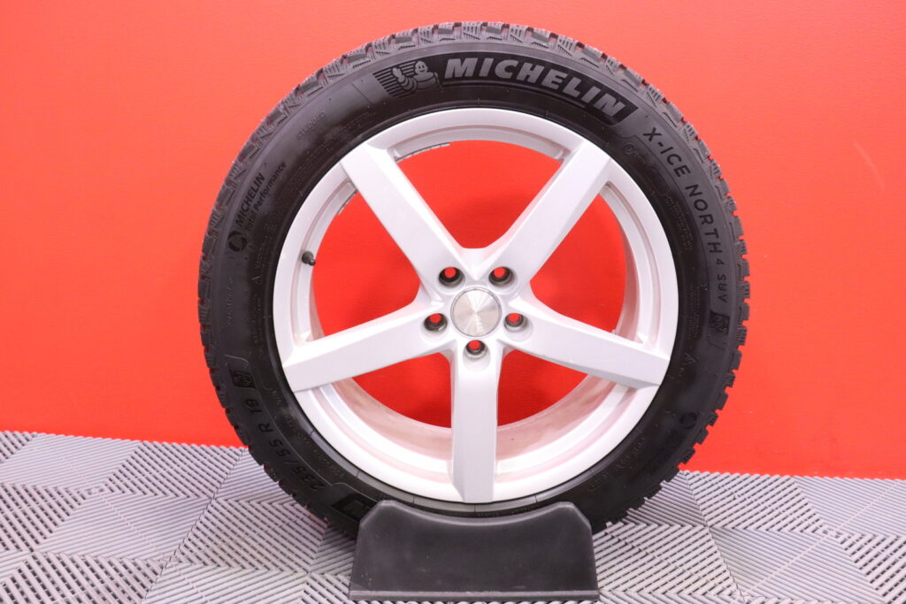 tuotekuva-Skoda-Enyaq-RVC-619-2026-03-03-153604-33 tuotekuva-Skoda-Enyaq-RVC-619-2026-03-03-153604-33