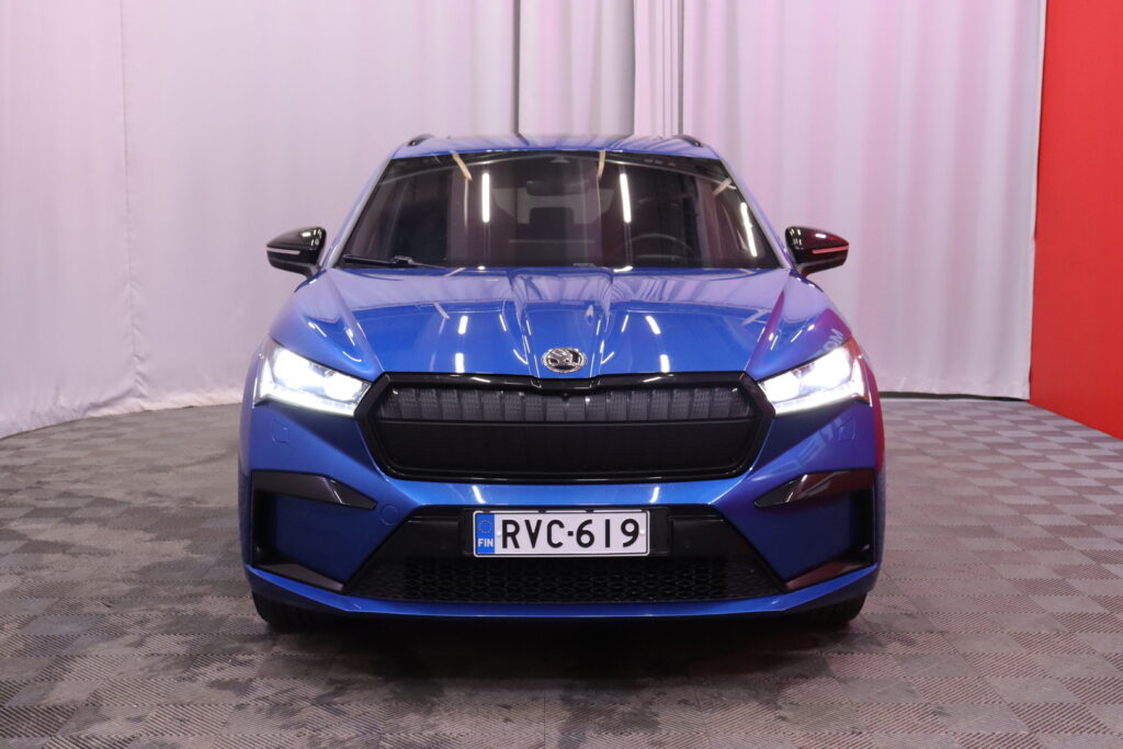 Skoda - Enyaq - 80x 4x4 SportLine iV // Matrix / ACC / DCC / Koukku / Panorama / Canton / 360° / Muistipenkit / Lämpöpumppu Skoda - Enyaq - 80x 4x4 SportLine iV // Matrix / ACC / DCC / Koukku / Panorama / Canton / 360° / Muistipenkit / Lämpöpumppu - Maastoauto