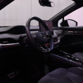 Skoda - Enyaq - 80x 4x4 SportLine iV // Matrix / ACC / DCC / Koukku / Panorama / Canton / 360° / Muistipenkit  / Lämpöpumppu - Maastoauto