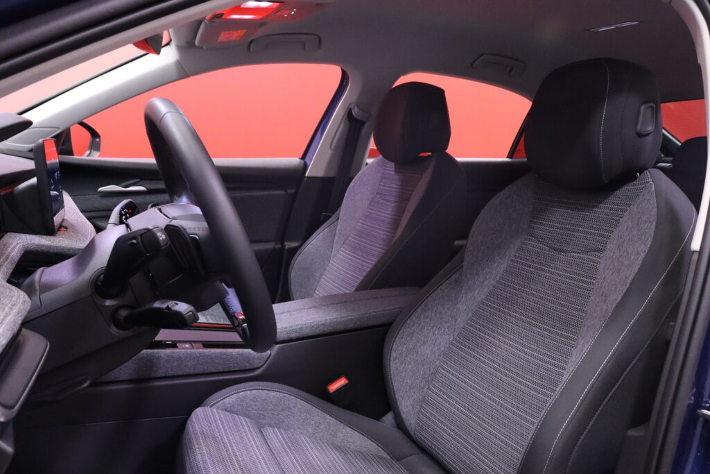 tuotekuva-Skoda-Superb-KVV-233-2026-03-02-140605-16 tuotekuva-Skoda-Superb-KVV-233-2026-03-02-140605-16