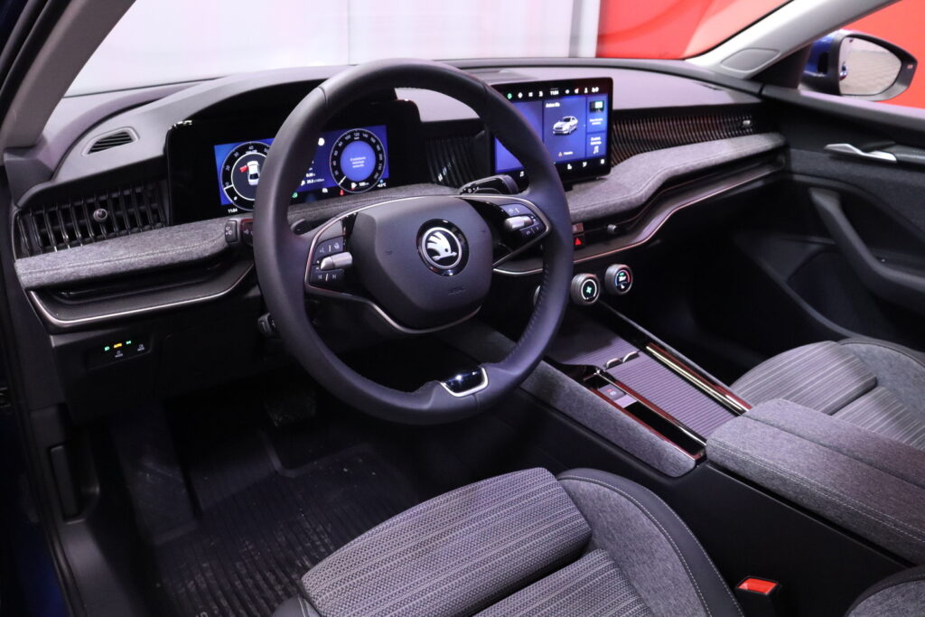 tuotekuva-Skoda-Superb-KVV-233-2026-03-02-140605-18 tuotekuva-Skoda-Superb-KVV-233-2026-03-02-140605-18