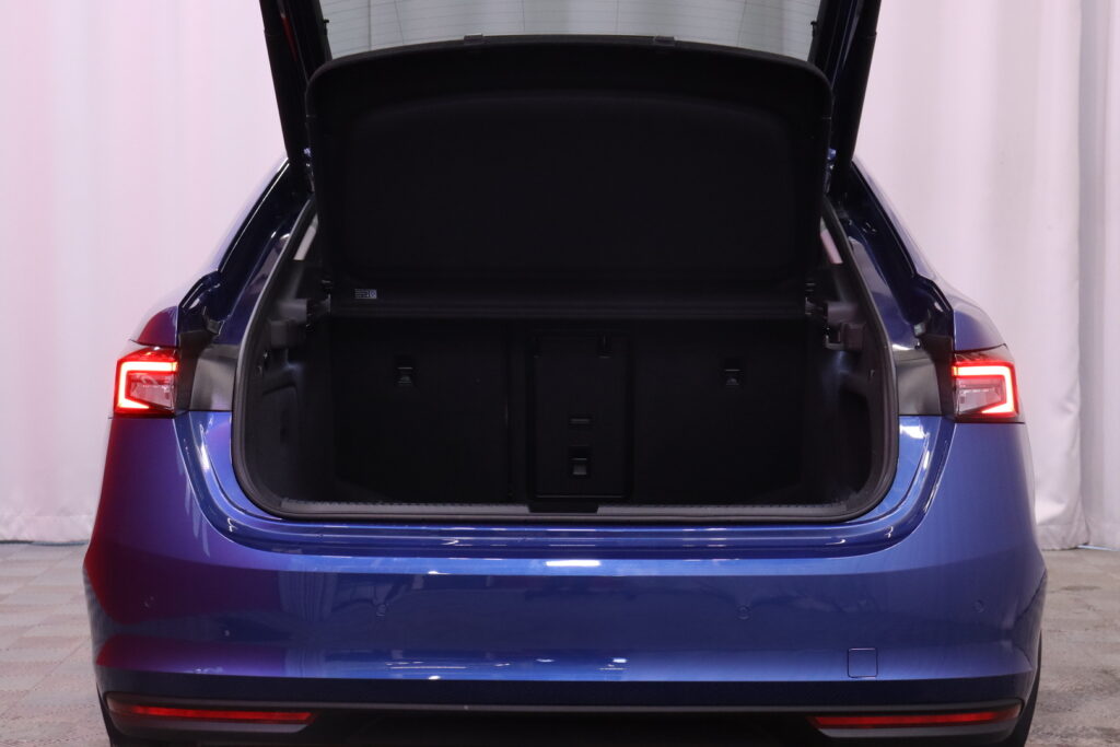 Skoda - Superb - 1.5 TSI eTEC Selection DSG Autom // Webasto / Adapt. vakkari / LED / Kamera / Carplay / Digimittaristo / Skoda - Superb - 1.5 TSI eTEC Selection DSG Autom // Webasto / Adapt. vakkari / LED / Kamera / Carplay / Digimittaristo / - Sedan