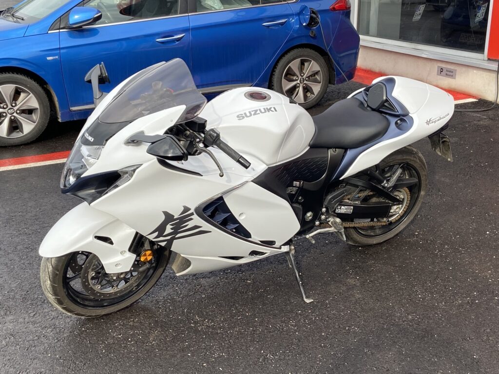 Suzuki - GSX - 1300R Hayabusa // Akrapovic / Suomi-pyörä / Huoltokirja / LC / TC / Cruise / Nyt on hieno! // Suzuki - GSX - 1300R Hayabusa // Akrapovic / Suomi-pyörä / Huoltokirja / LC / TC / Cruise / Nyt on hieno! // - Moottoripyörä