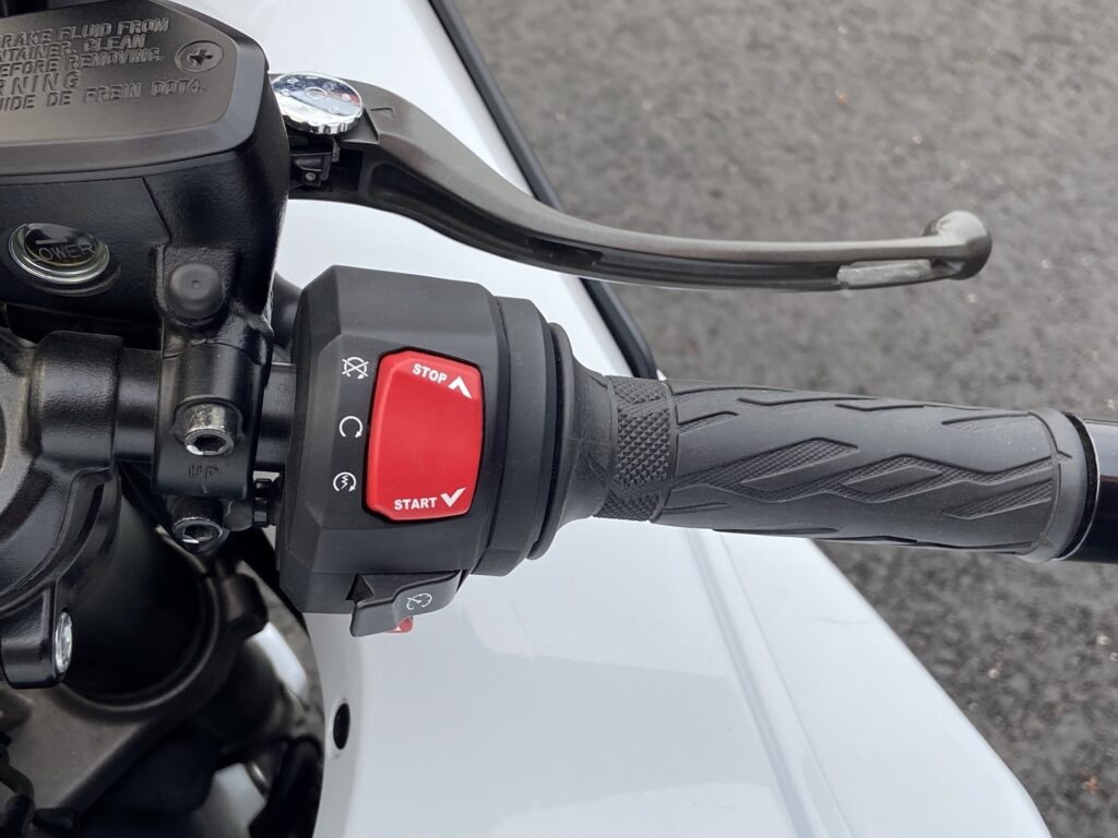 Suzuki - GSX - 1300R Hayabusa // Akrapovic / Suomi-pyörä / Huoltokirja / LC / TC / Cruise / Nyt on hieno! // Suzuki - GSX - 1300R Hayabusa // Akrapovic / Suomi-pyörä / Huoltokirja / LC / TC / Cruise / Nyt on hieno! // - Moottoripyörä