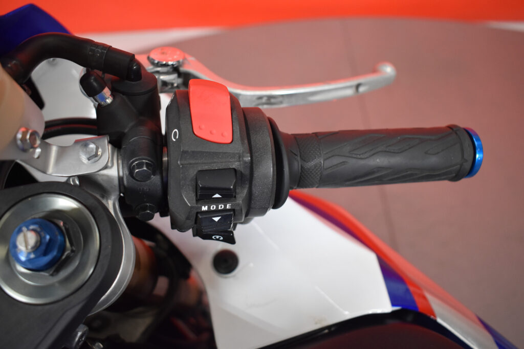 tuotekuva-Suzuki-GSX-R-VV-490-2026-03-23-163104-18 tuotekuva-Suzuki-GSX-R-VV-490-2026-03-23-163104-18