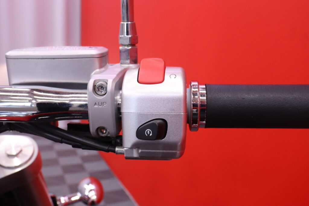 Suzuki - INTRUDER - M1800R // Juuri saapunut / Huoltokirja / Sivulaukut / Sissybar / Suomi-Pyörä // Suzuki - INTRUDER - M1800R // Juuri saapunut / Huoltokirja / Sivulaukut / Sissybar / Suomi-Pyörä // - Moottoripyörä