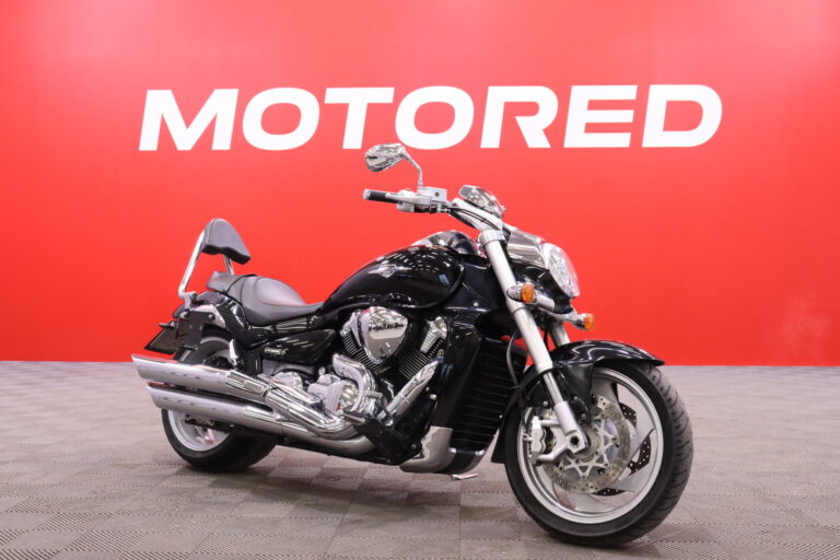 Suzuki - INTRUDER - M1800R // Juuri saapunut / Huoltokirja / Sivulaukut / Sissybar / Suomi-Pyörä // - Moottoripyörä