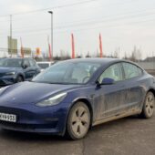 Tesla - Model 3 - Long Range - Sedan