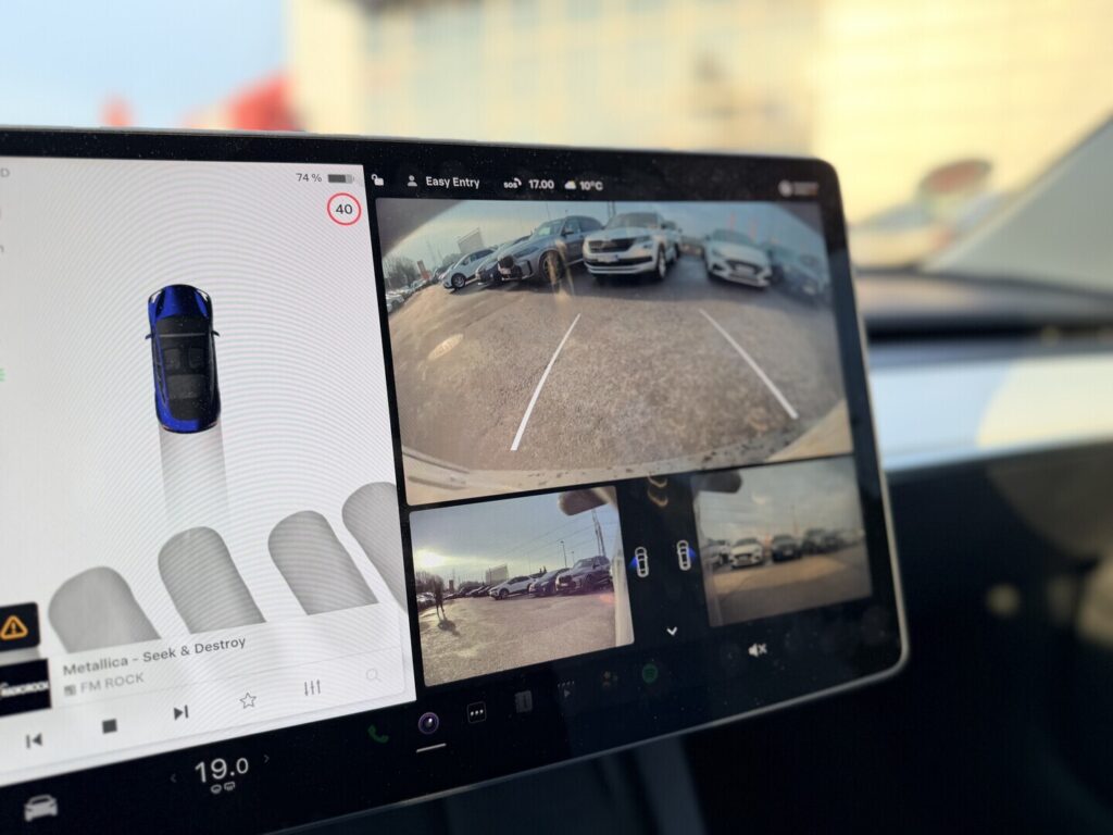 Tesla - Model 3 - Long Range Tesla - Model 3 - Long Range - Sedan