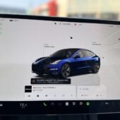 Tesla - Model 3 - Long Range - Sedan