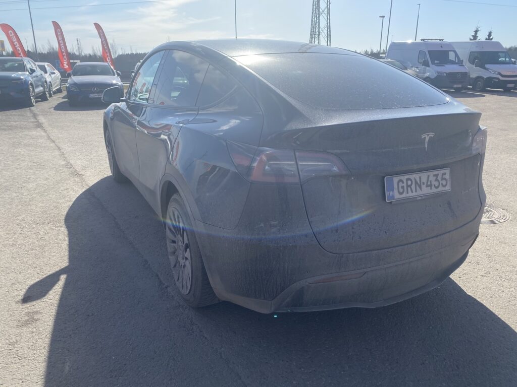 Tesla - Model Y - Long Range AWD / Premium Audio / Lasikatto / Koukku / Lämpöpumppu / Nahat Tesla - Model Y - Long Range AWD / Premium Audio / Lasikatto / Koukku / Lämpöpumppu / Nahat - Maastoauto
