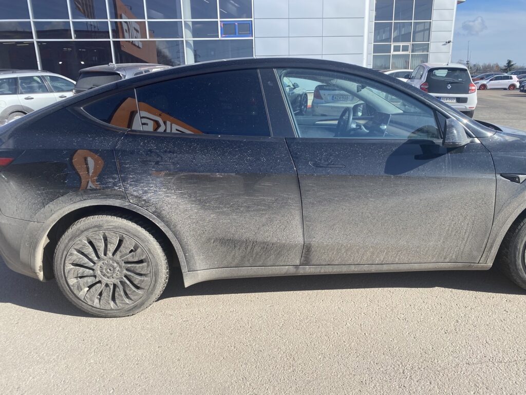 Tesla - Model Y - Long Range AWD / Premium Audio / Lasikatto / Koukku / Lämpöpumppu / Nahat Tesla - Model Y - Long Range AWD / Premium Audio / Lasikatto / Koukku / Lämpöpumppu / Nahat - Maastoauto