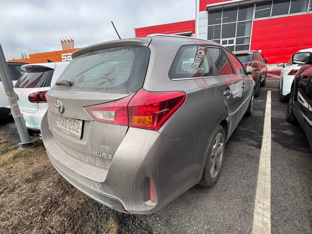 Toyota - Auris - Touring Sports 1,6 Valvematic Comfort Toyota - Auris - Touring Sports 1,6 Valvematic Comfort - Farmari