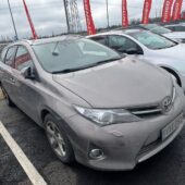 Toyota - Auris - Touring Sports 1,6 Valvematic Comfort - Farmari