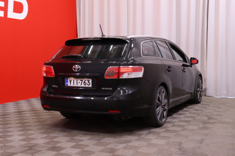 Toyota - Avensis - 1,8 Valvematic Linea Sol Wagon Business // Juuri katsastettu / Edullista ajoa / Vakionopeudensäädin / / - Farmari