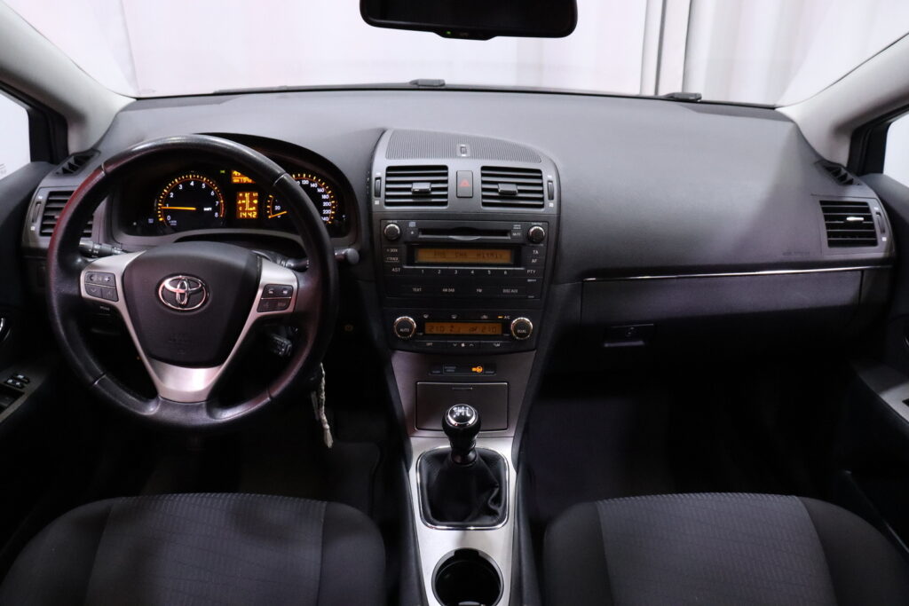 Toyota - Avensis - 1,8 Valvematic Linea Sol Wagon Business // Juuri katsastettu / Edullista ajoa / Vakionopeudensäädin / / Toyota - Avensis - 1,8 Valvematic Linea Sol Wagon Business // Juuri katsastettu / Edullista ajoa / Vakionopeudensäädin / / - Farmari