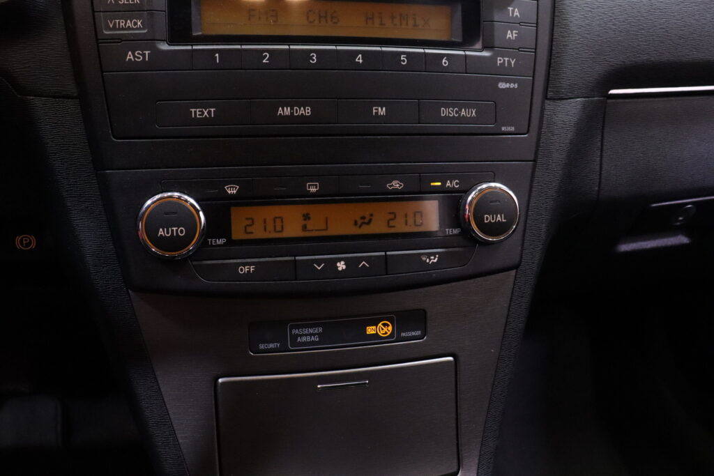 tuotekuva-Toyota-Avensis-YII-763-2026-03-25-151603-19 tuotekuva-Toyota-Avensis-YII-763-2026-03-25-151603-19