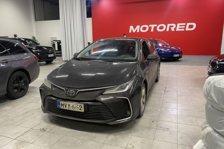 Toyota - Corolla - Sedan 1,8 Hybrid Style // ACC / Puolinahka / Navi / Keyless / Kamera / Led // - Sedan
