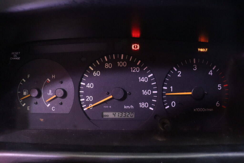 tuotekuva-Toyota-Hiace-XRG-173-2026-03-19-103124-17 tuotekuva-Toyota-Hiace-XRG-173-2026-03-19-103124-17