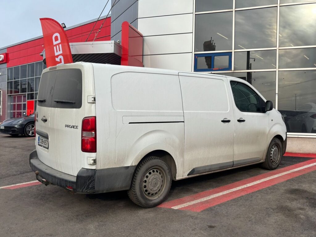 Toyota - Proace - L2 2,0 D 120 Automatic Edition 5-ovinen Toyota - Proace - L2 2,0 D 120 Automatic Edition 5-ovinen - Pakettiauto