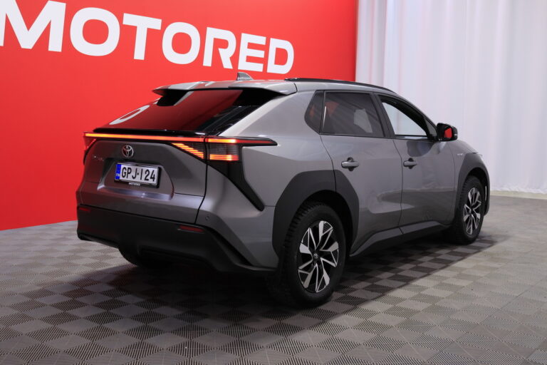 Toyota - bZ4X - Launch Edition - Maastoauto
