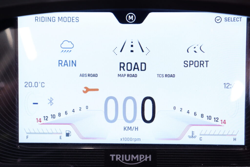 tuotekuva-Triumph-STREET-TRIPLE-17-ALY-2026-03-31-135504-16 tuotekuva-Triumph-STREET-TRIPLE-17-ALY-2026-03-31-135504-16