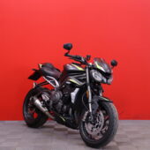 Triumph - STREET TRIPLE - 765 RS // SC Project kokoputkisto / Öhlins / Suomi-pyörä / Shifter / Huoltokirja // - Moottoripyörä