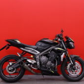 Triumph - STREET TRIPLE - 765 RS // SC Project kokoputkisto / Öhlins / Suomi-pyörä / Shifter / Huoltokirja // - Moottoripyörä