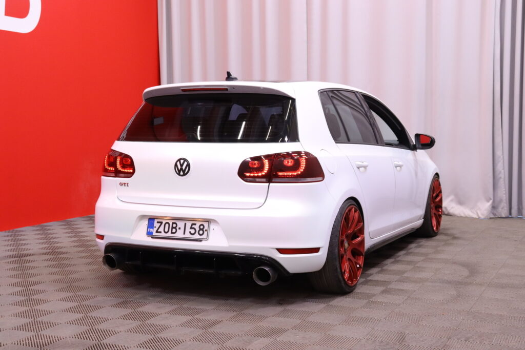 Volkswagen - Golf - GTI 2,0 155 kW (210 hv) 4-ovinen // Myydään huutokaupat. com // Volkswagen - Golf - GTI 2,0 155 kW (210 hv) 4-ovinen // Myydään huutokaupat. com // - Viistoperä