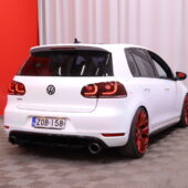 Volkswagen - Golf - GTI 2,0 155 kW (210 hv) 4-ovinen // Myydään huutokaupat. com // - Viistoperä