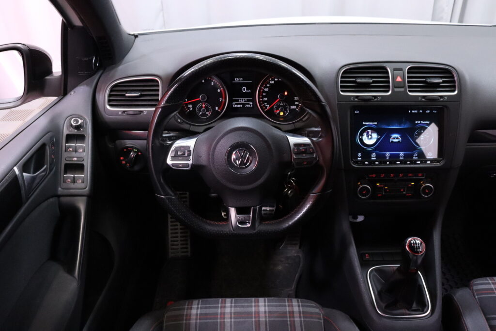 Volkswagen - Golf - GTI 2,0 155 kW (210 hv) 4-ovinen // Myydään huutokaupat. com // Volkswagen - Golf - GTI 2,0 155 kW (210 hv) 4-ovinen // Myydään huutokaupat. com // - Viistoperä